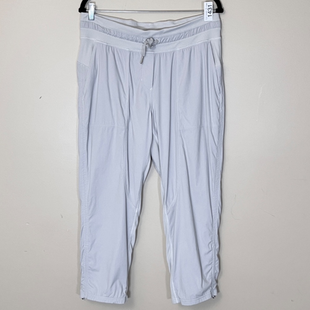 Lululemon Dance Studio Mid Rise Lined Cropped Pants - Women's Size 10 - Picture 3 of 13